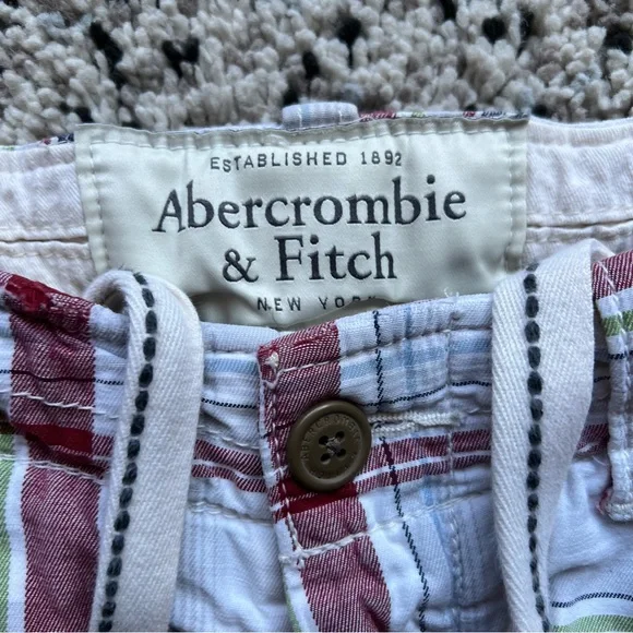 Abercrombie & Fitch Plaid Shorts Red White Casual Slightly Distressed Men’s 32 - Picture 9 of 16